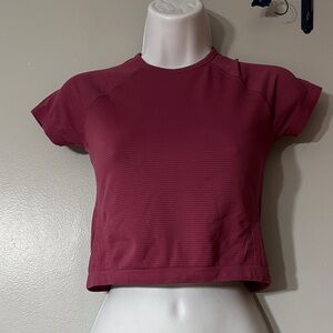 ATHLETA CROP TOP